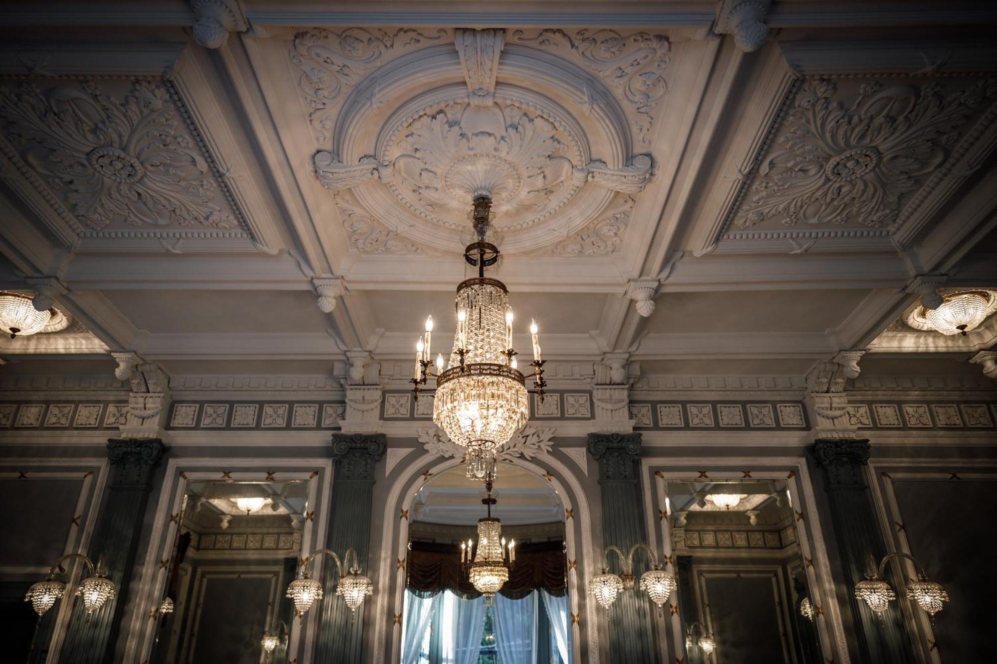 Hotel Chourakukan Kyoto Gion 長楽館 ภายนอก รูปภาพ